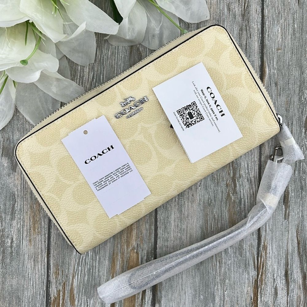 Coach Butter Yellow Long Zip Around Wallet In Signature Canvas Bag Purse - Picture 6 of 7